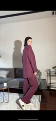 Roma set in maroon