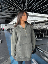 Washed hoodie in olive