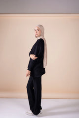 The velvet set in black