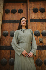 Plisse dress in olive