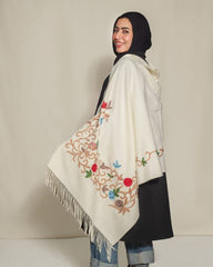 Flowery shawl handmade Off white