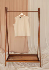 sleeveless basic top