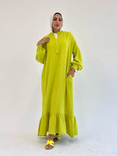 VIBRANT DRESS IN LIME GREEN