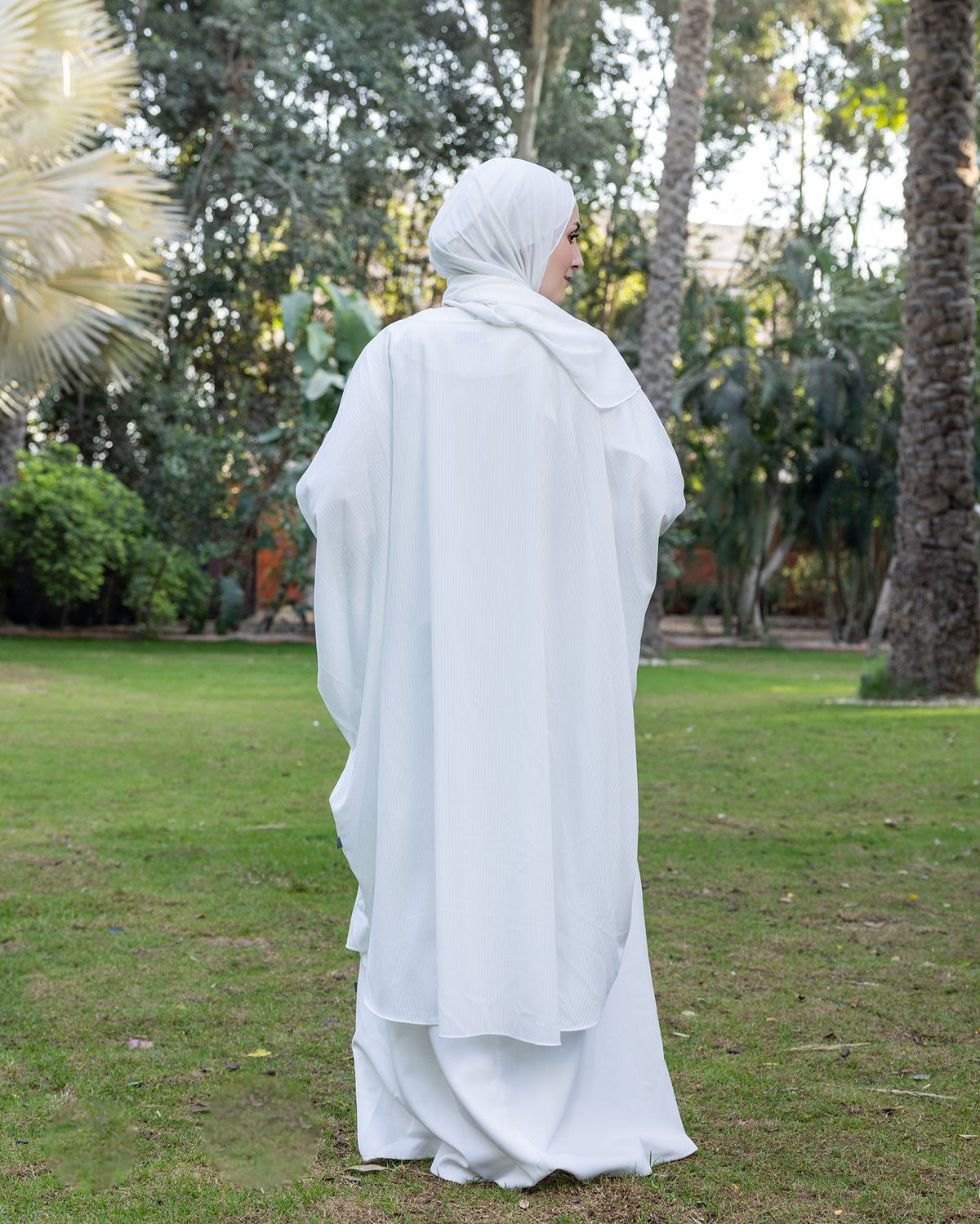 Chiffon Cape only Offwhite