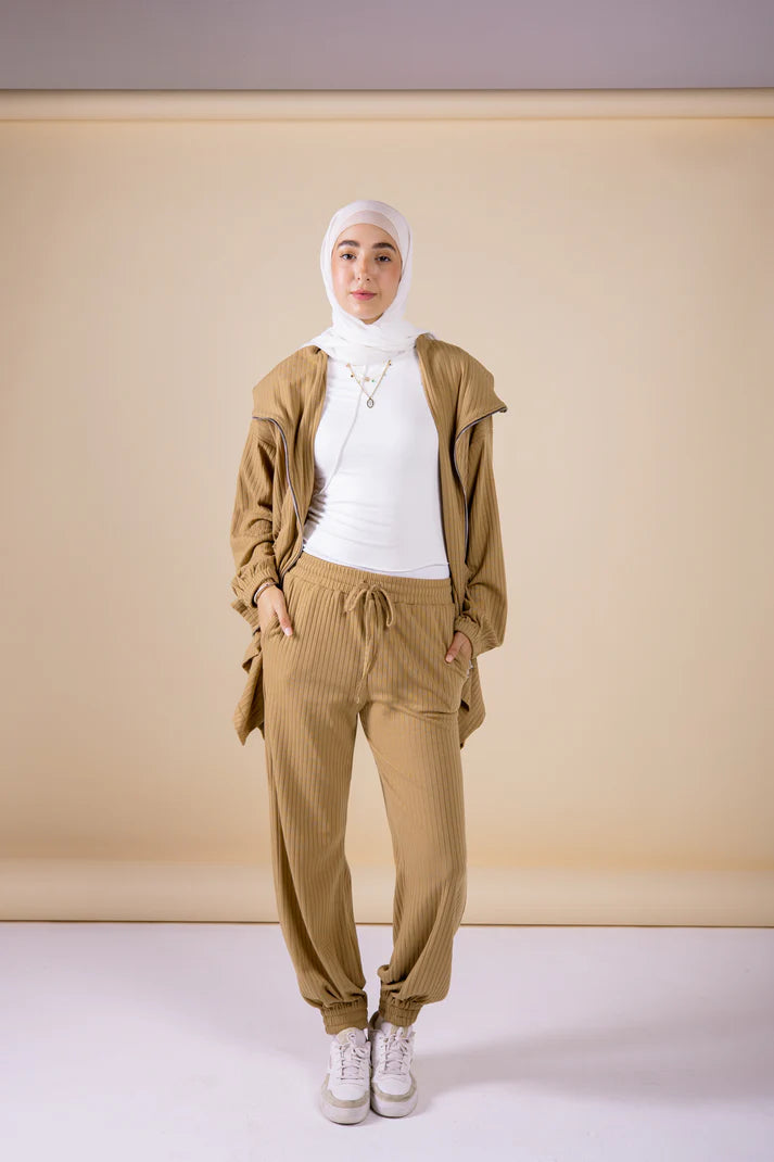 The asymmetrical set in camel