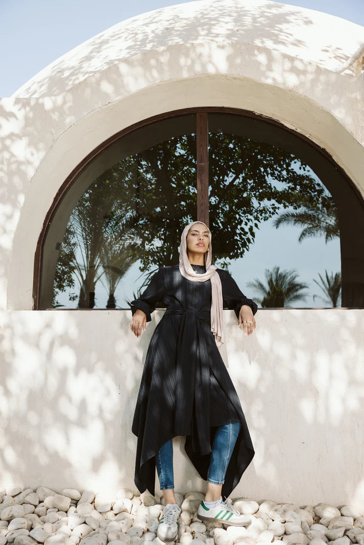 Asymmetrical dress in black