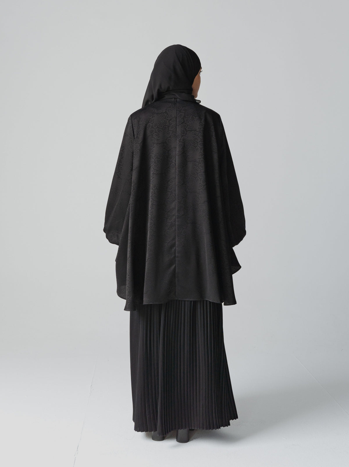 079 - Two-Piece Jacquard Abaya Set