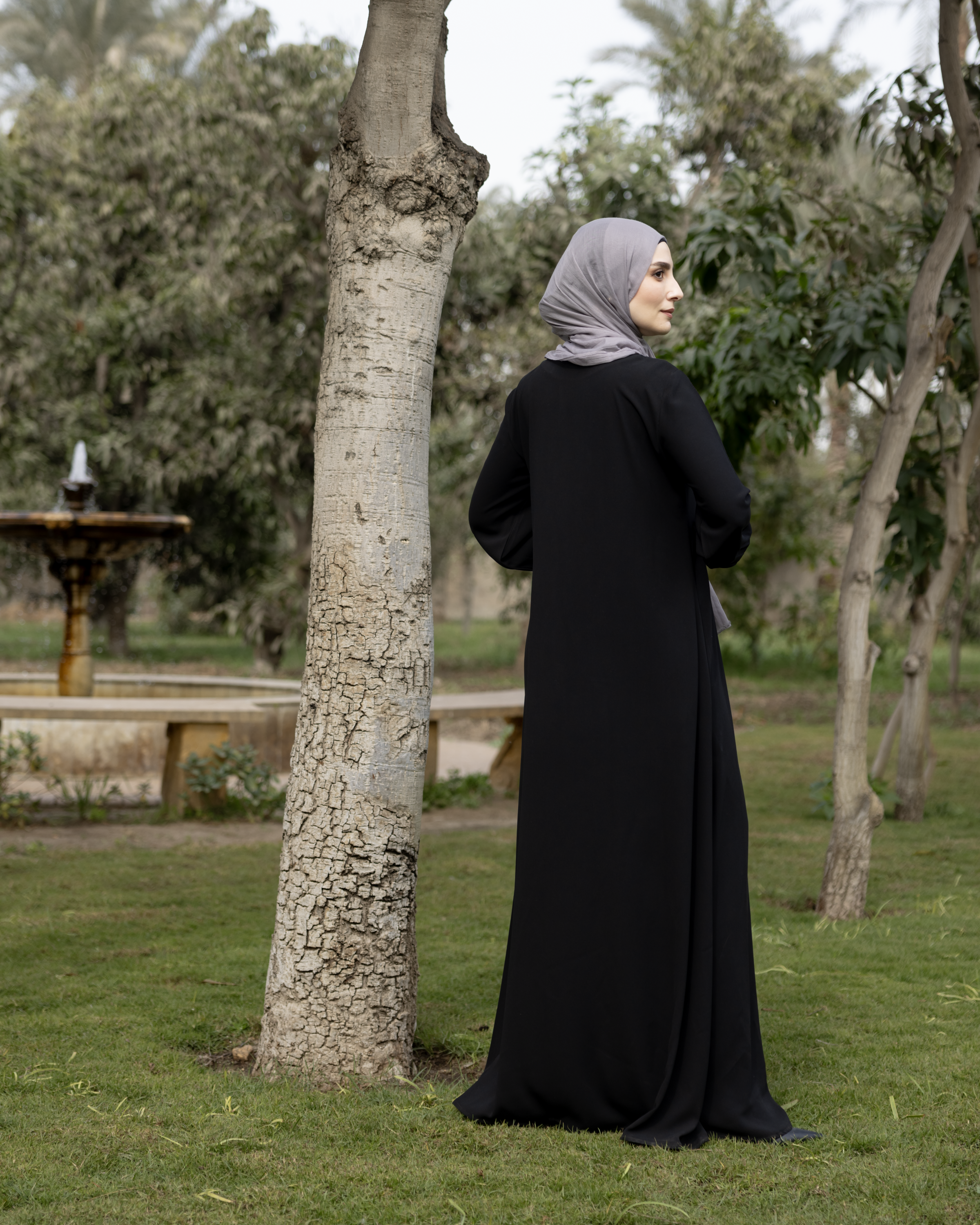 Crepe Simple  Black Abaya with Pockets  Code 304