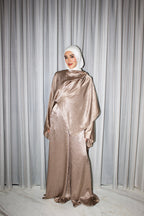 Head Turner Set in Mocha