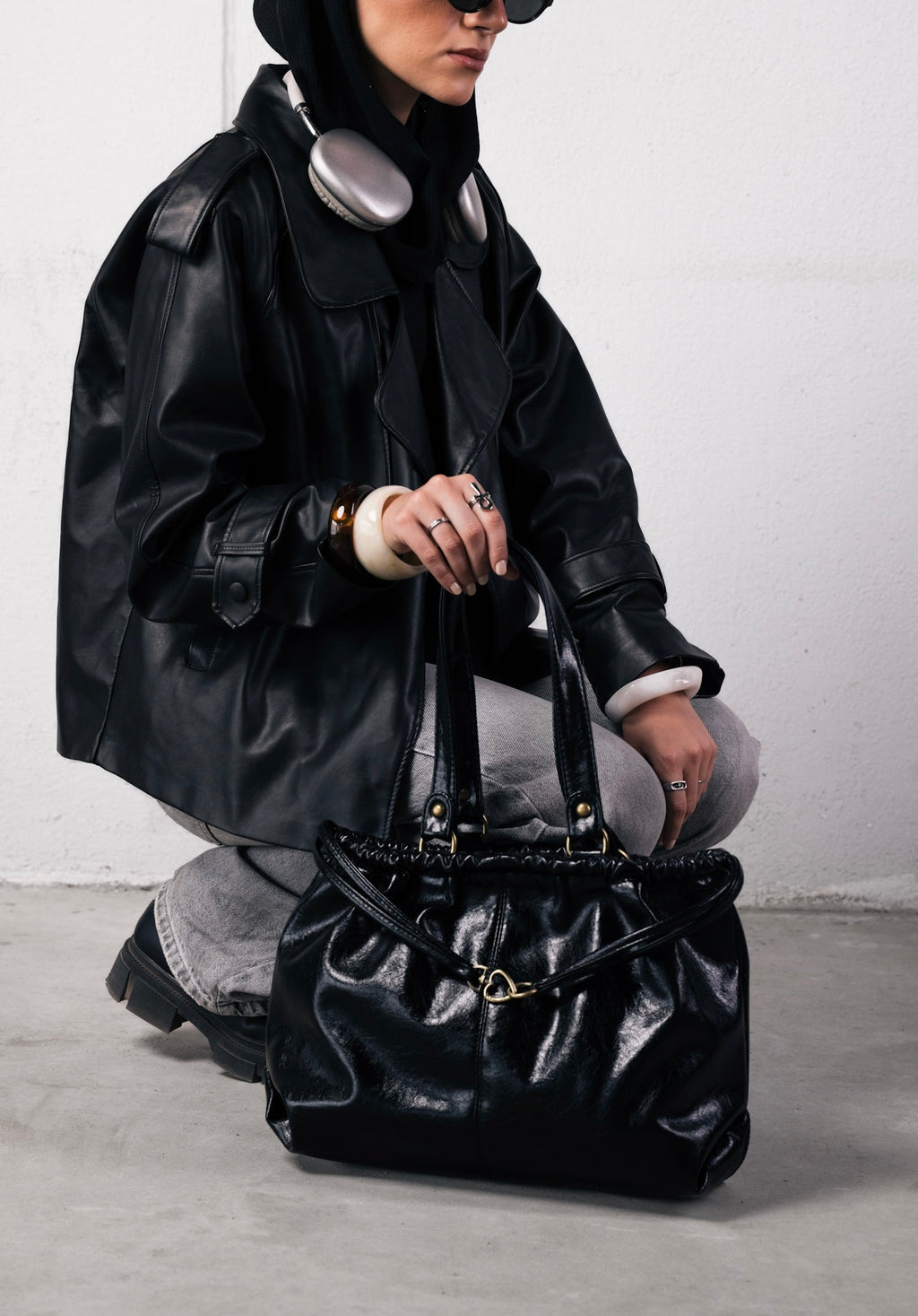 SCRUNCH BAG BLACK