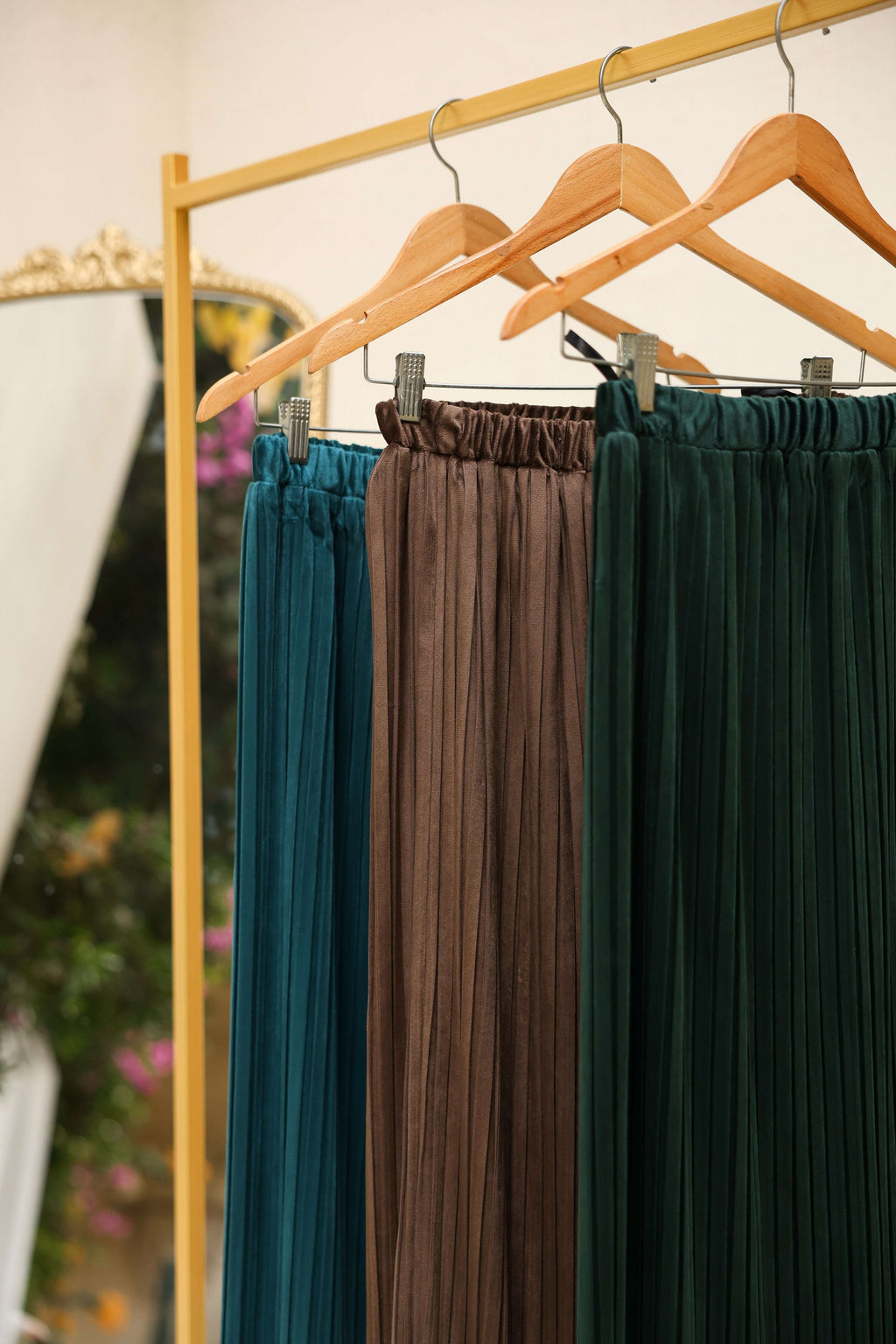 Soft Elegance Velvet Skirt 062