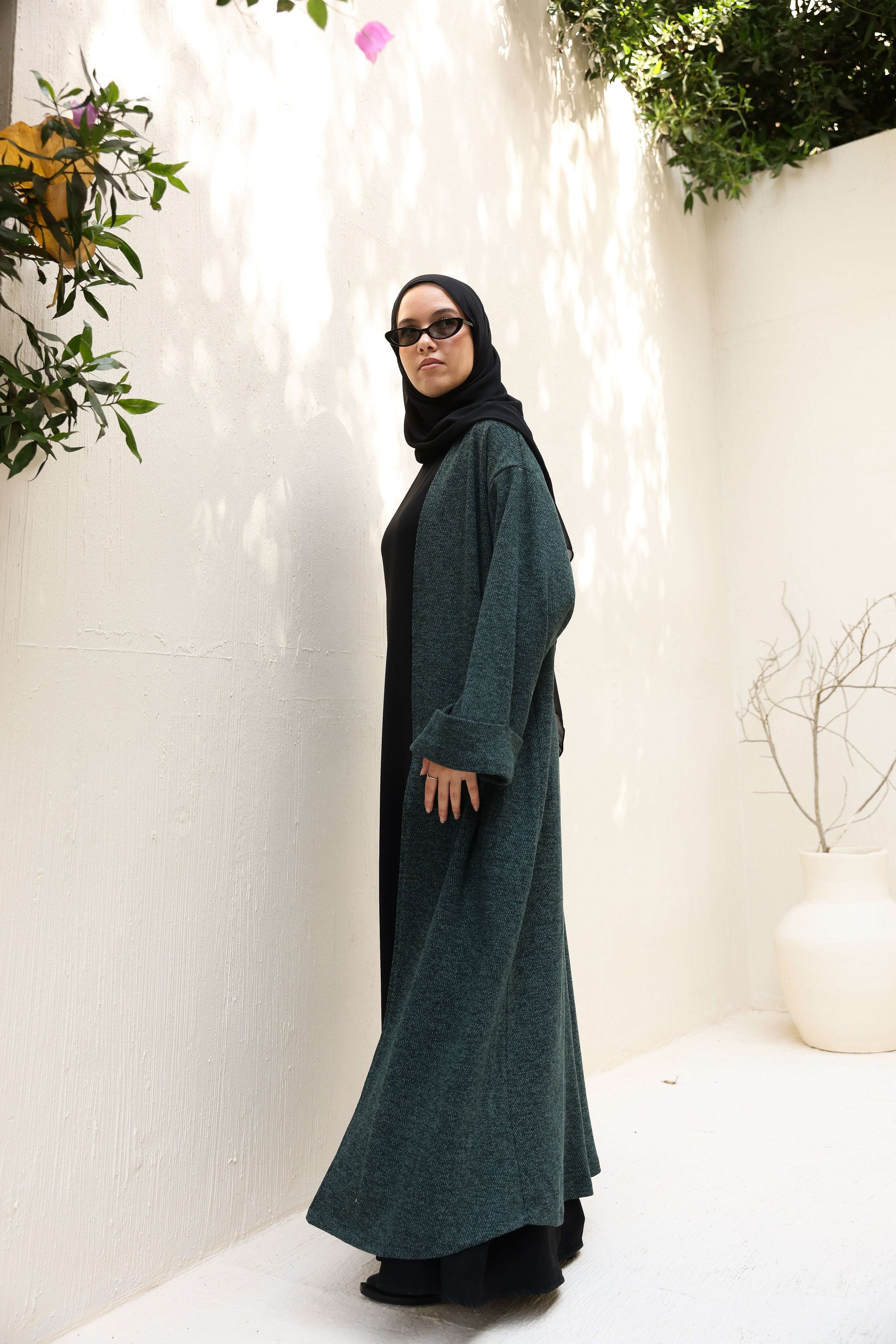 Classic Silhouette Cardigan 060