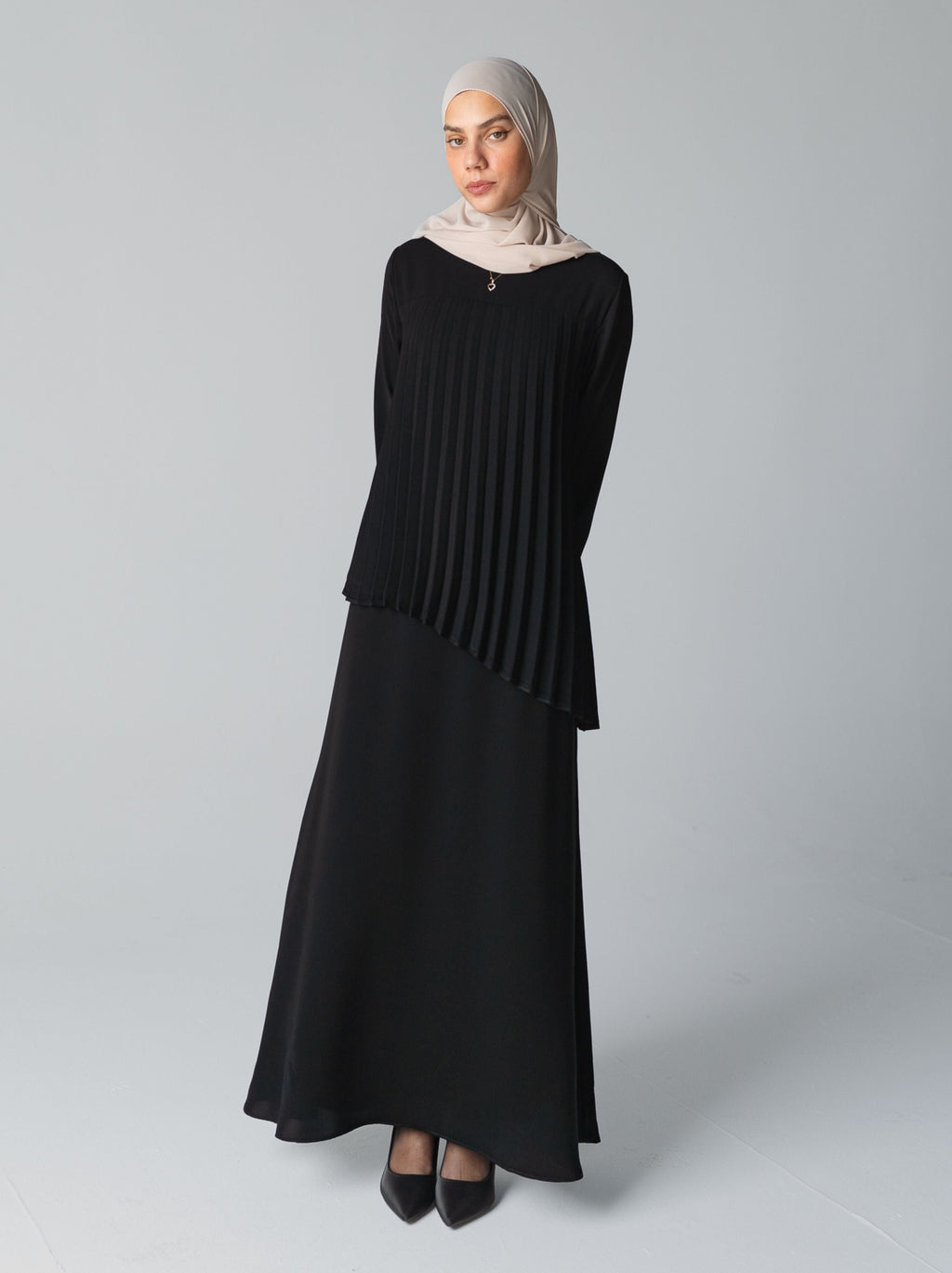 075 - Pleated Black Abaya