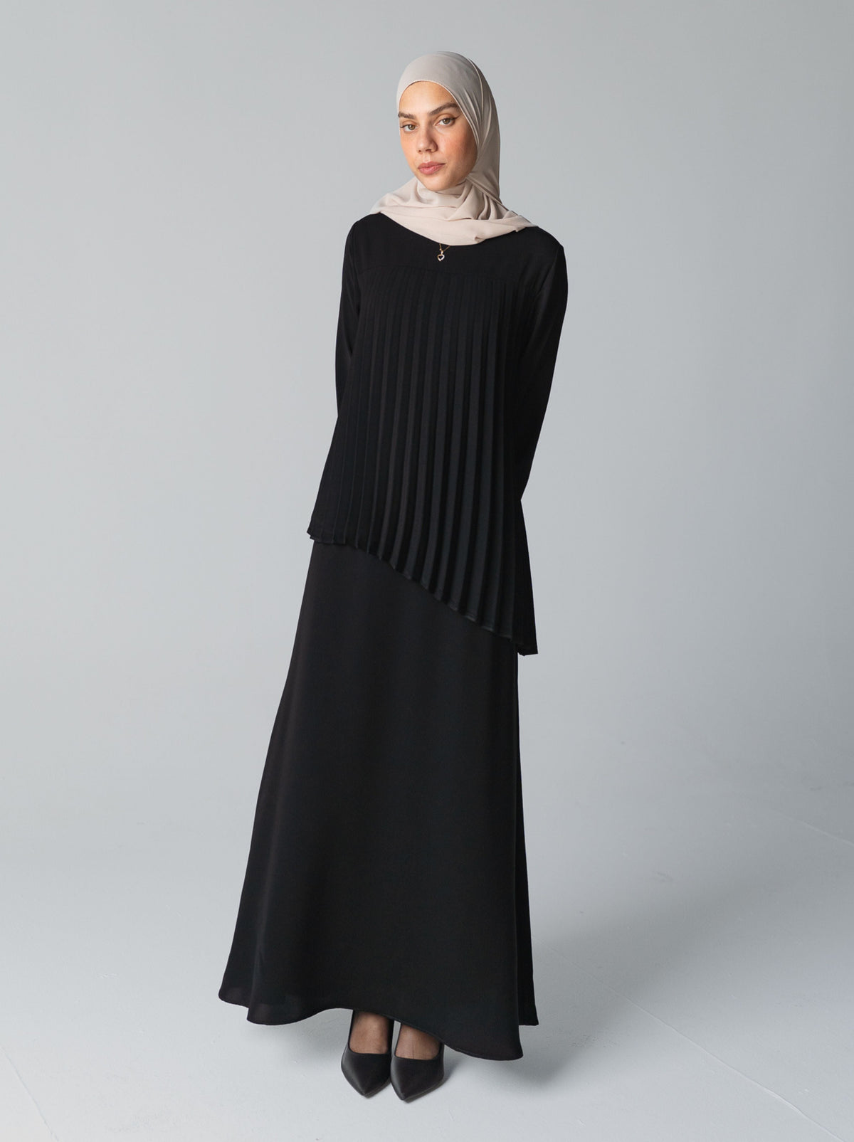 075 - Pleated Black Abaya