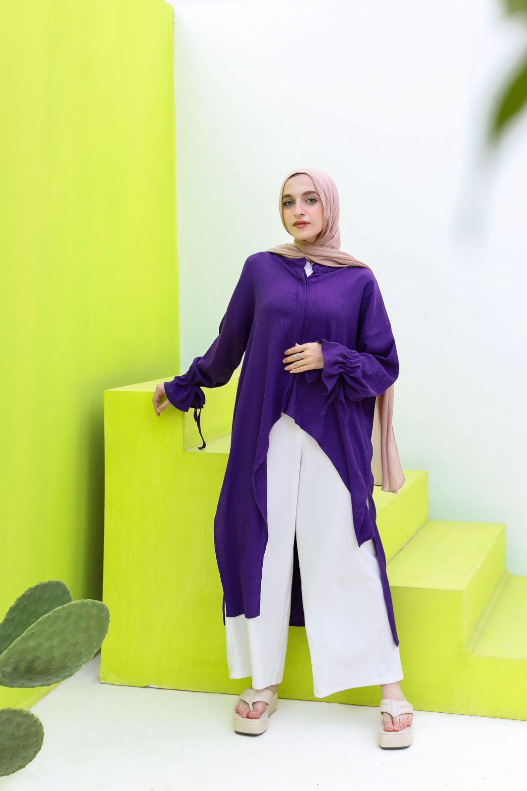 Miss Bold Wrinkled High-Low Blouse
