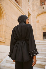 Better this way cape in black