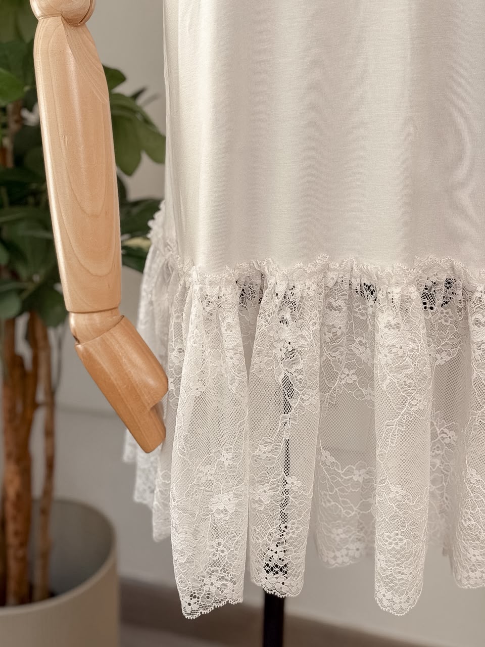 Lace*cotton sleeveless top
