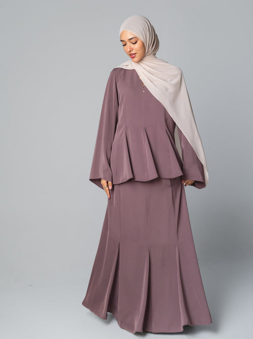 083 - Pleated Silk Set