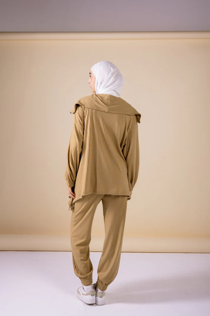 The asymmetrical set in camel