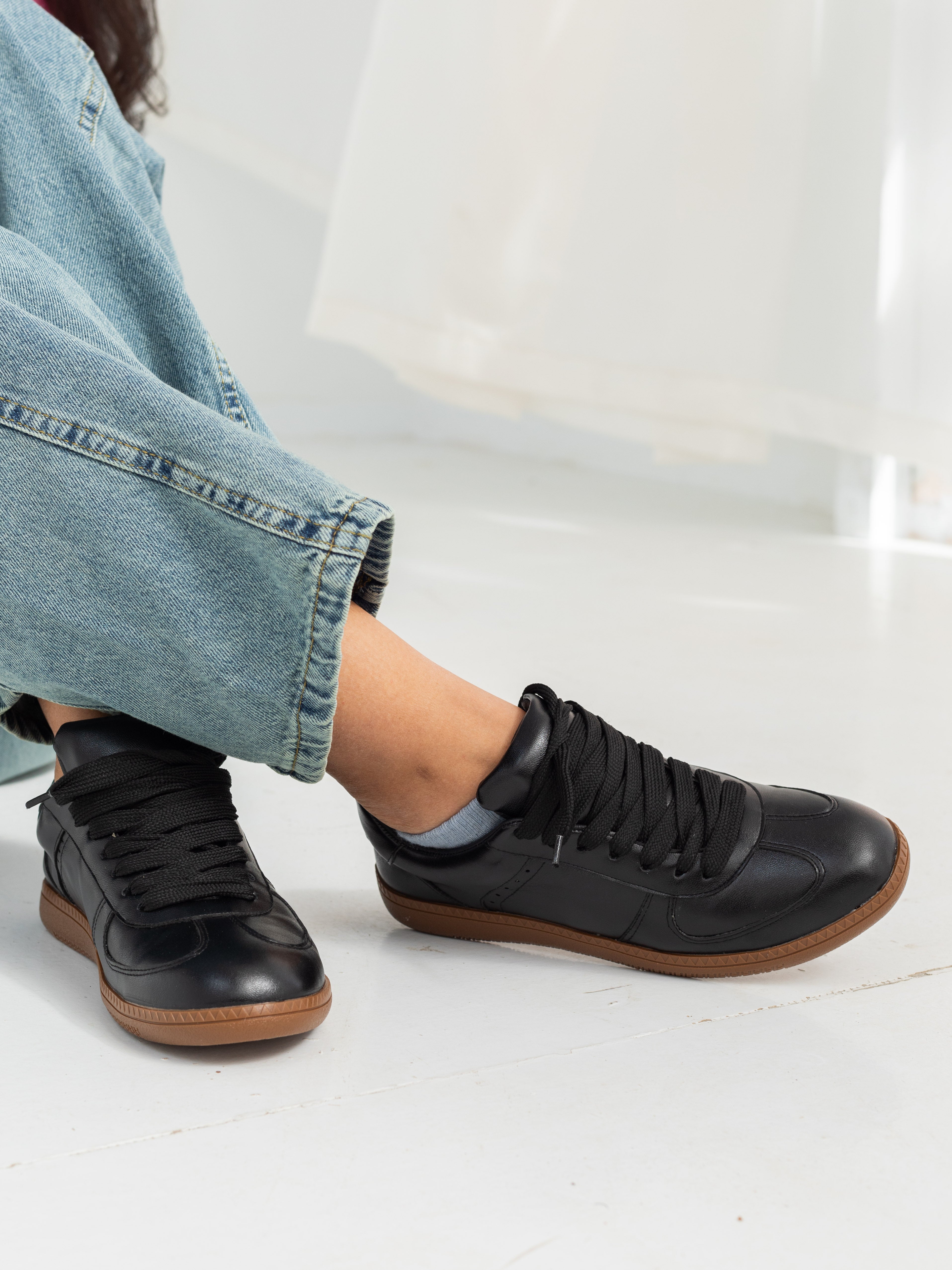 Black Zira Sneakers