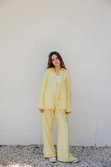 Such a dreamer set in yellow