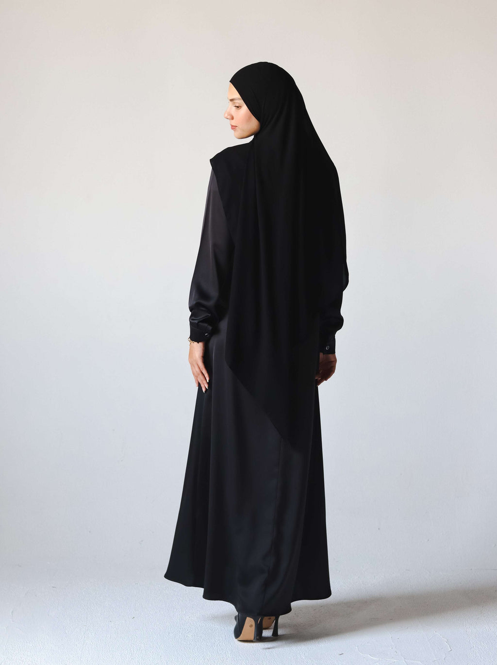Basic Stain Abaya 051
