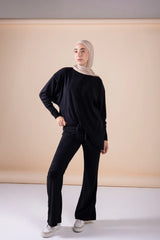 The velvet set in black