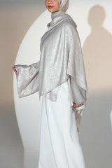 Head Turner Shawl Top in sliver x beige