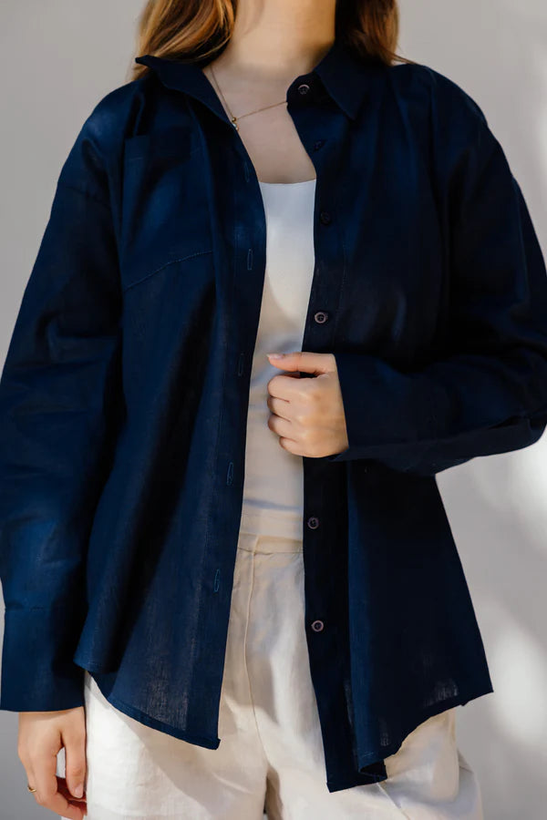 Linen shirt in Navy Blue