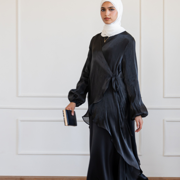 Glimmer Wrap Dress in Black 050