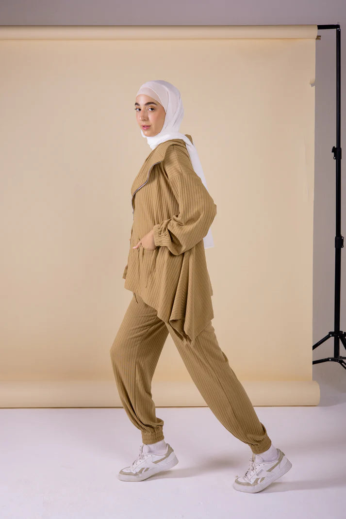 The asymmetrical set in camel