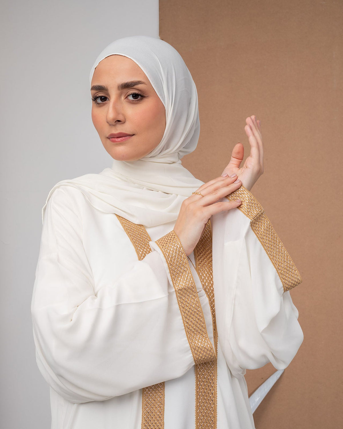 Free Size Chiffon Cape Offwhite code 99 white