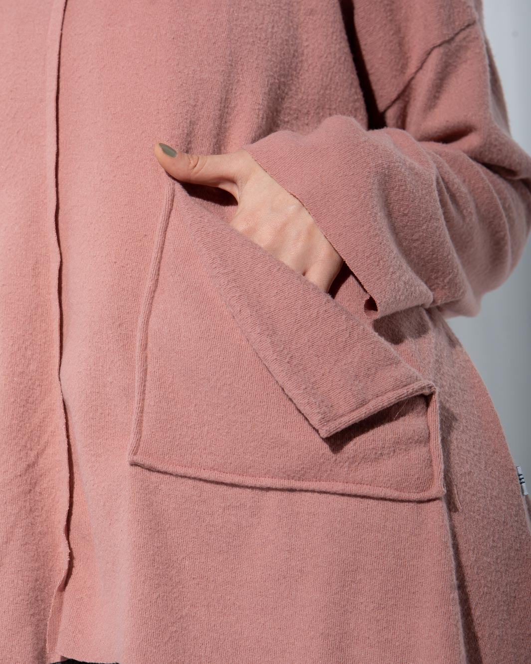 LILA HIGH LOW WOOL TOP