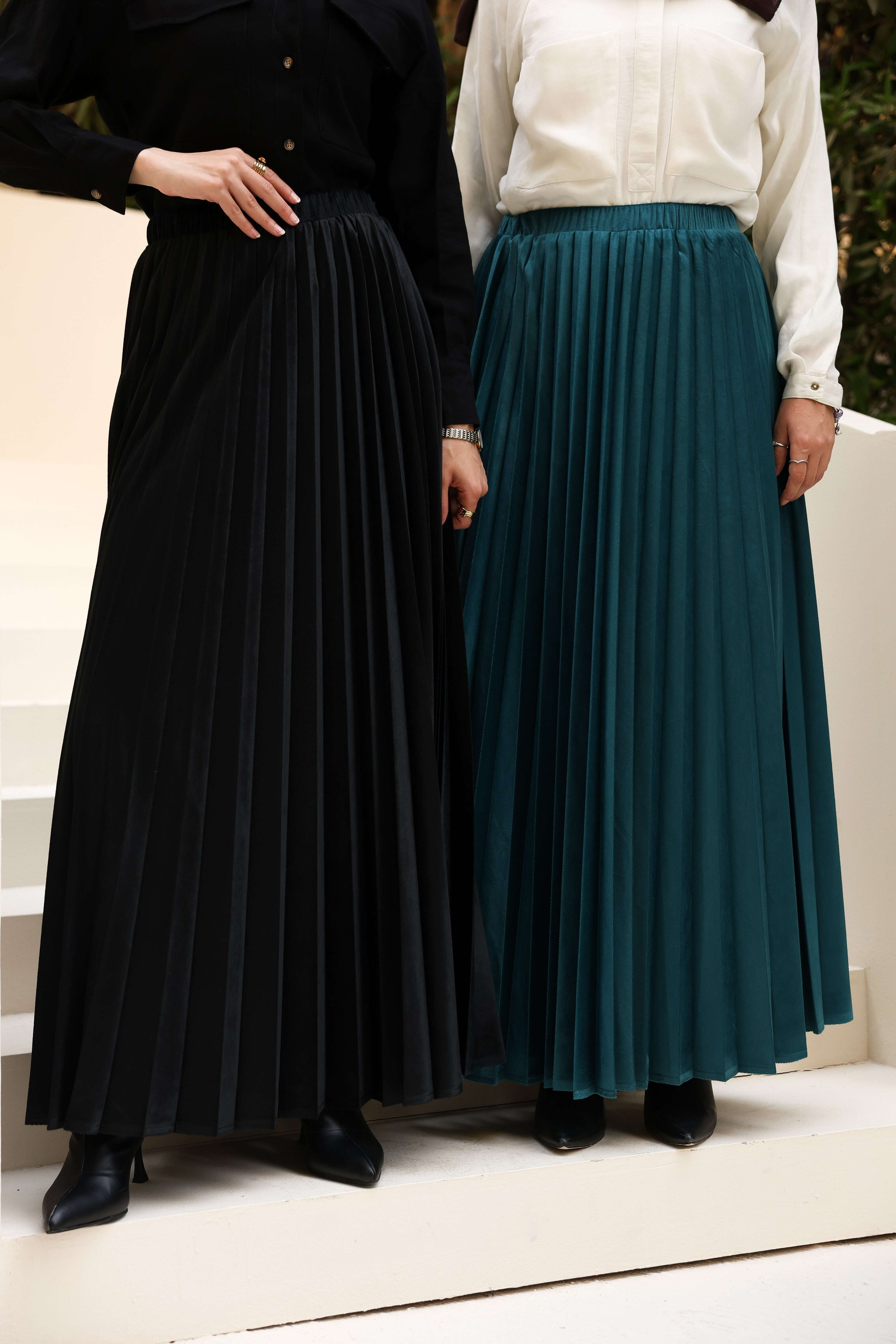 Winter Glow Velvet Skirt 061
