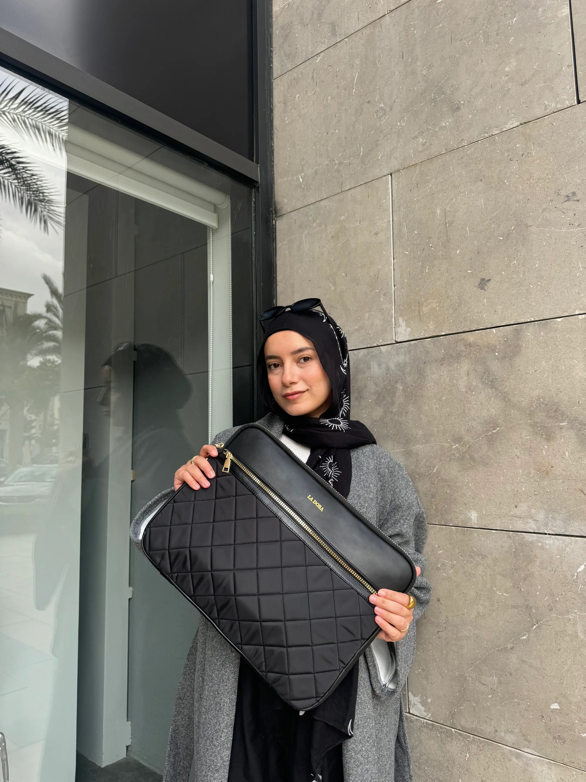 Nareya Lap sleeves