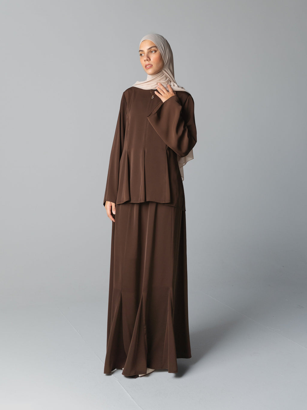 083 - Pleated Silk Set