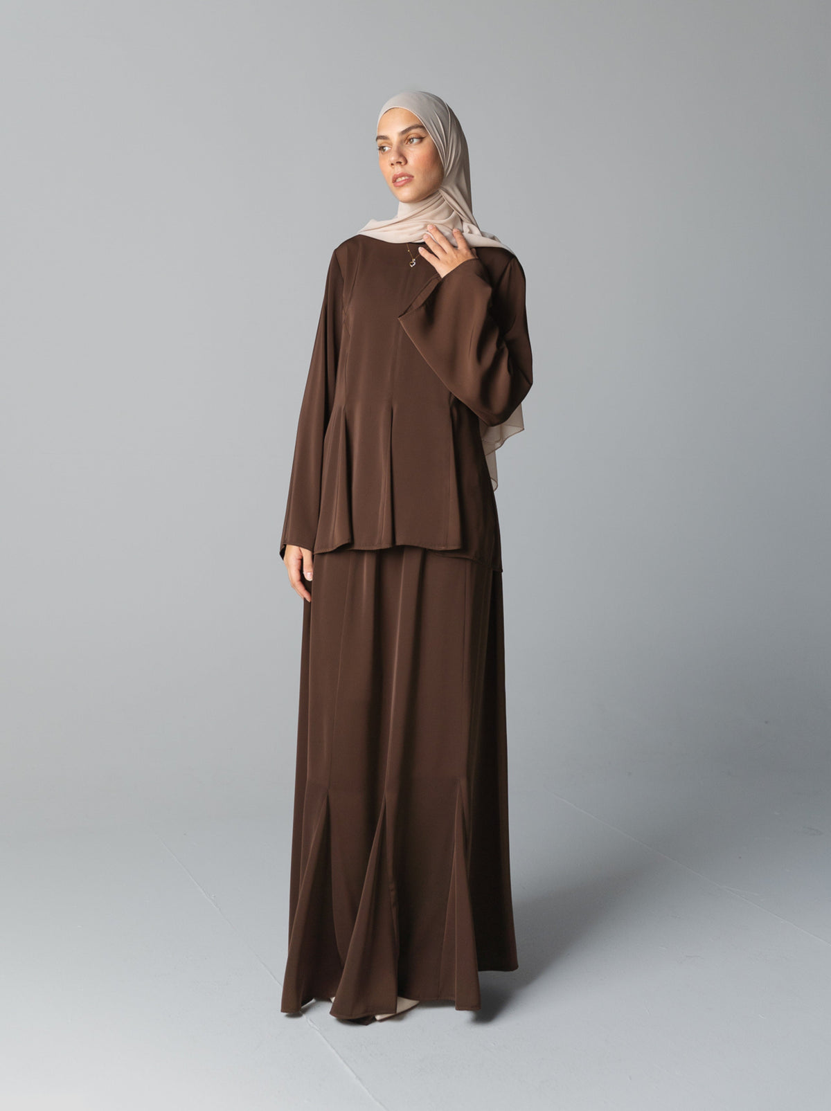 083 - Pleated Silk Set