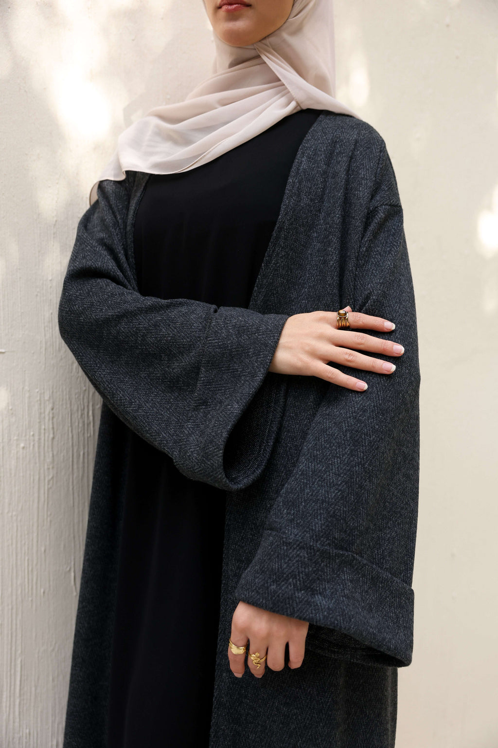 Classic Silhouette Cardigan 060