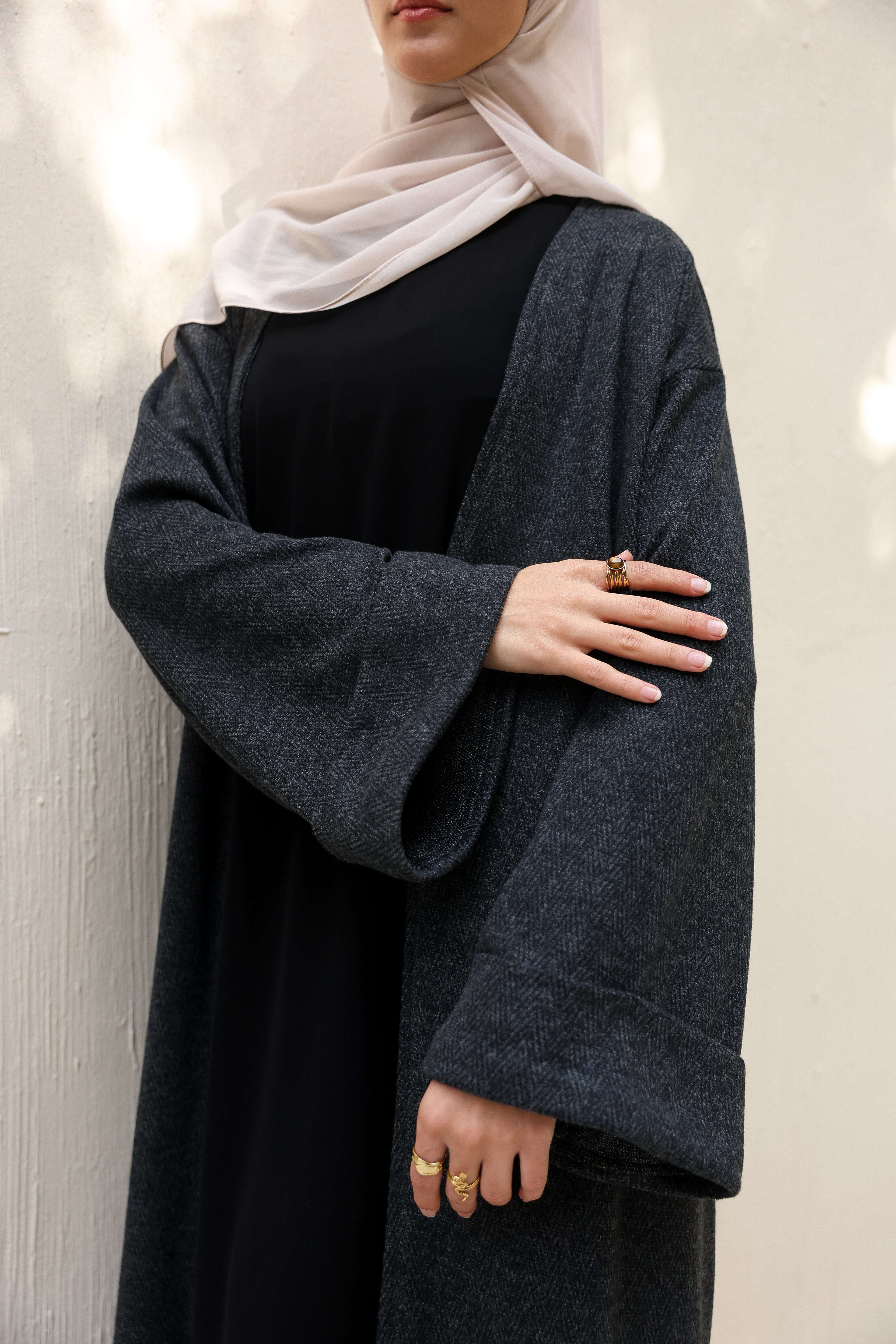 Classic Silhouette Cardigan 060