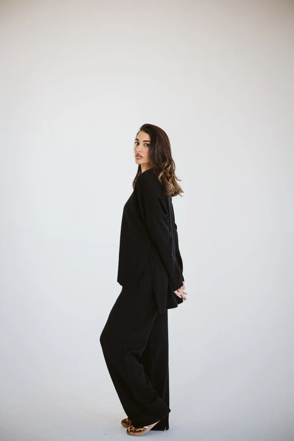 Knit set in black