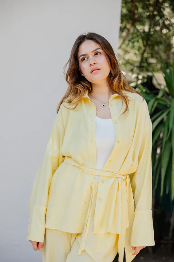 Such a dreamer set in yellow