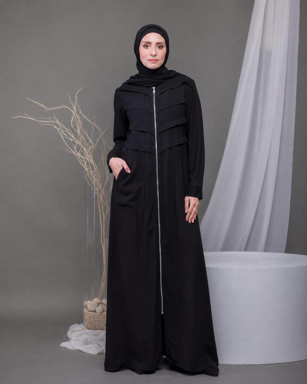 Black Zip Abaya 🖤 with Pockets C94B