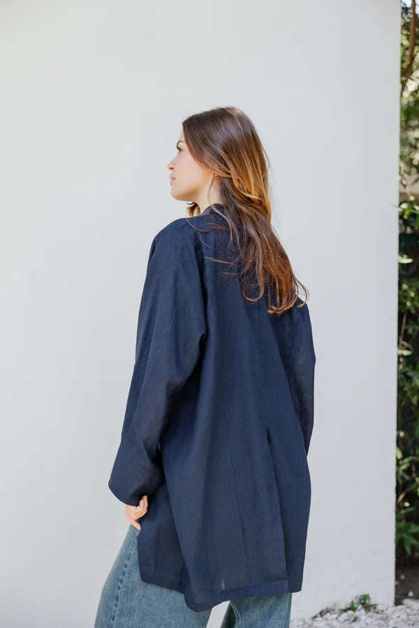 Pretty girl blouse in Navy