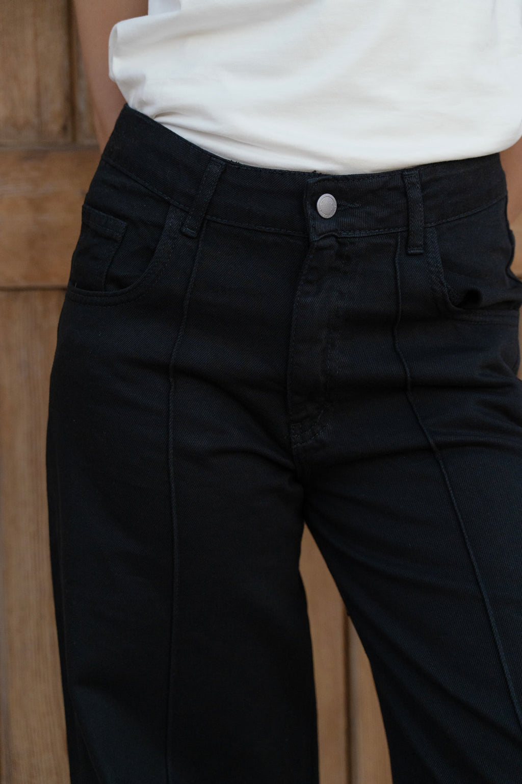 Midrise Wide-leg Jeans - Black