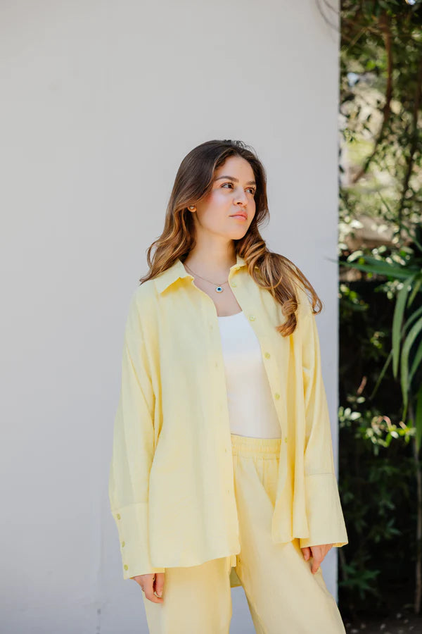 Such a dreamer set in yellow