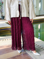 Pleated pants in Burgundy