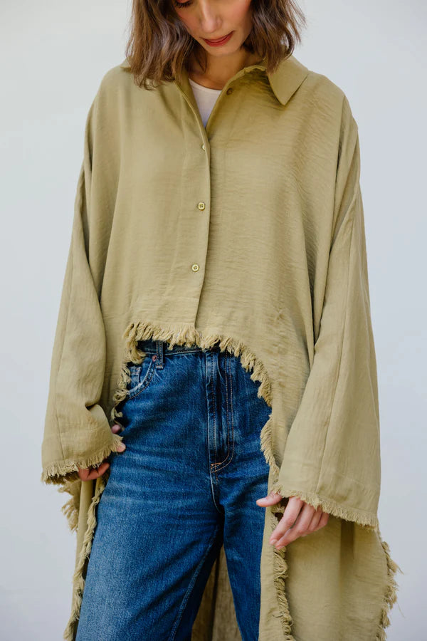 Fringed out cape in lime