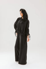 Sylva set in black
