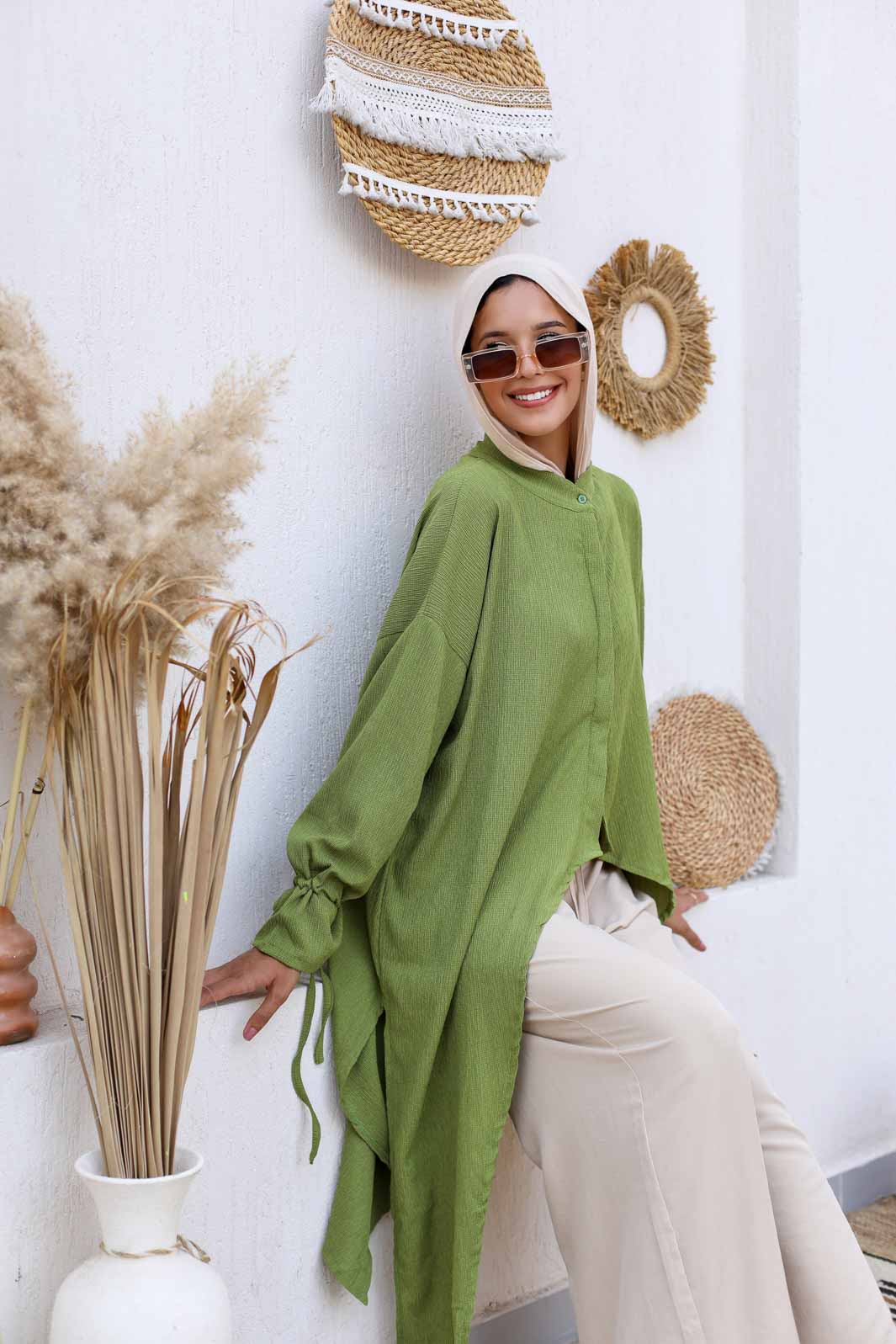 Miss Bold Wrinkled High-Low Blouse