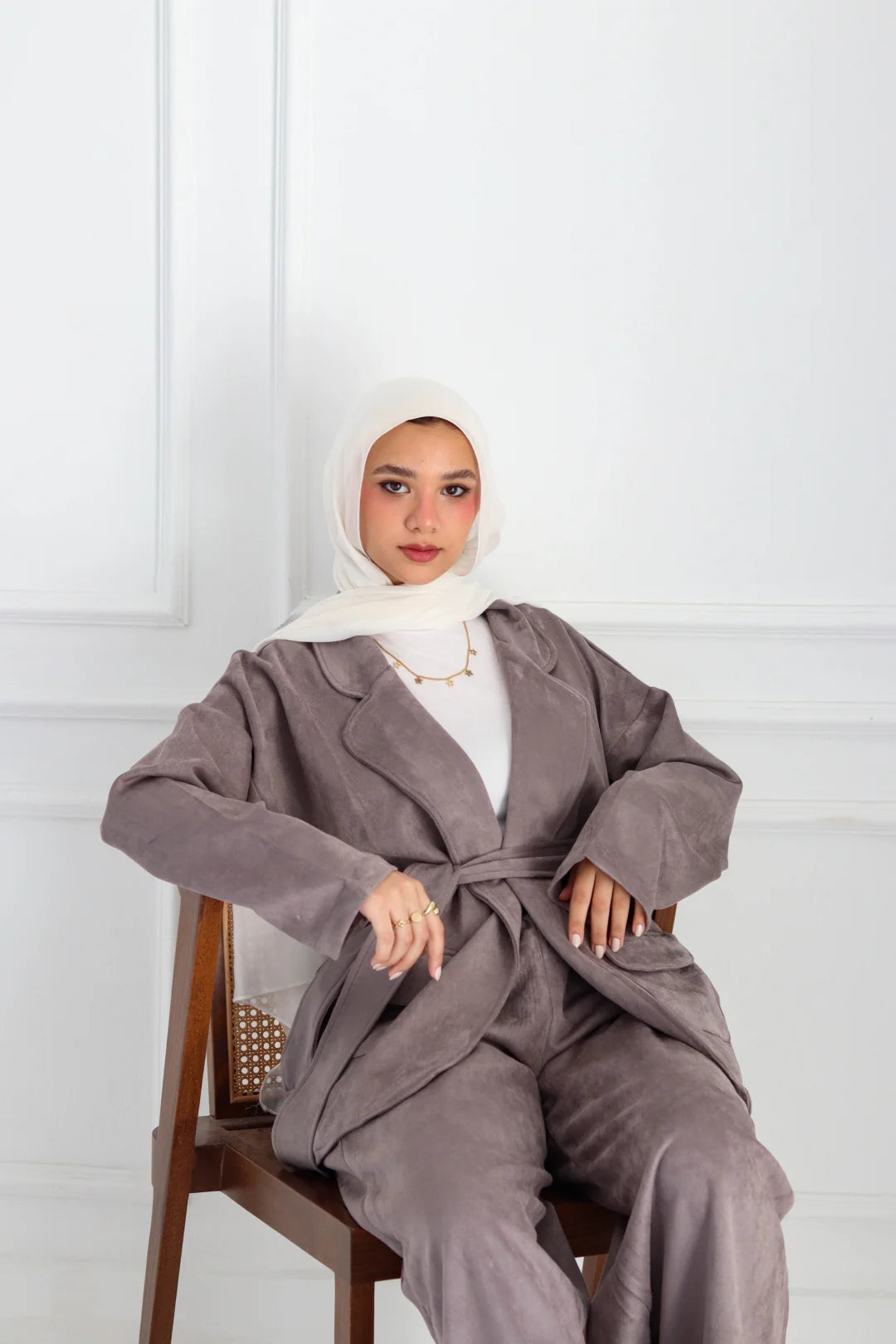 Velvet set in grey